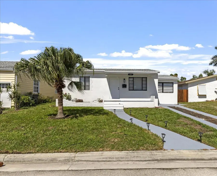 1227 N Ocean Breeze, Lake Worth Beach, FL 33460 - #2