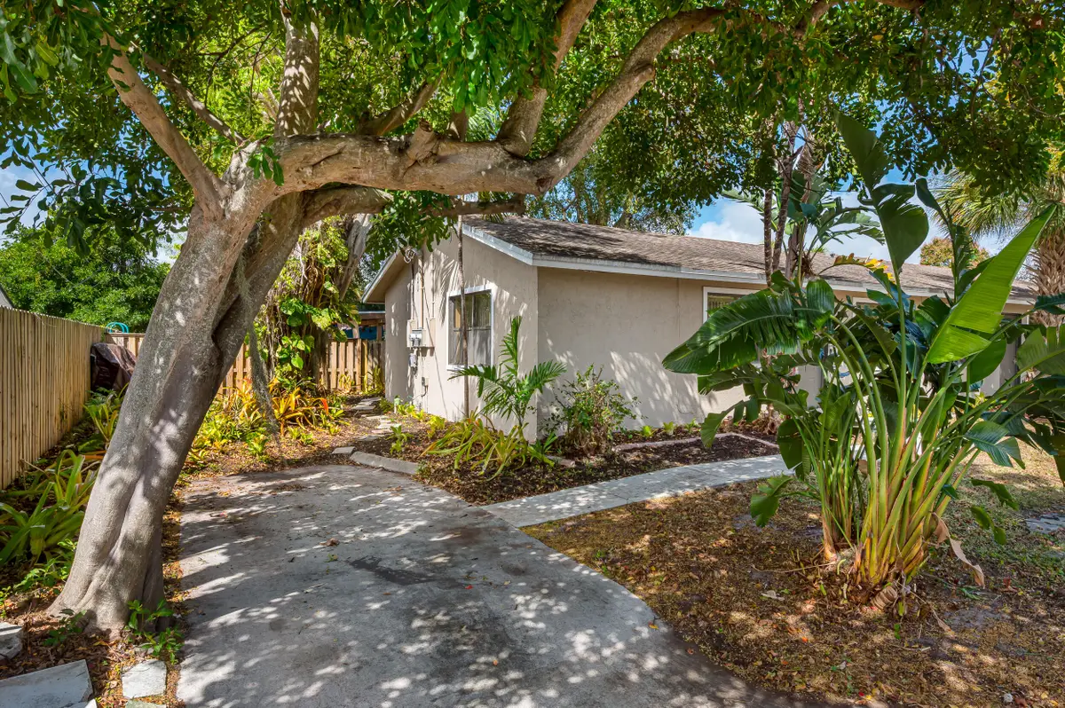 1010 NE 16th Street Ne, Fort Lauderdale, FL 33304 - #1