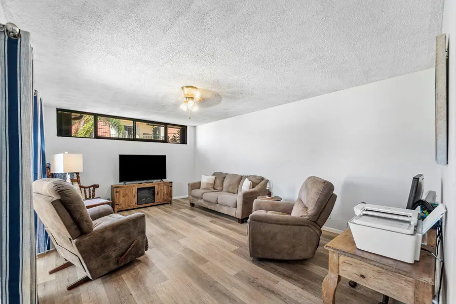 3827 Victoria, West Palm Beach, FL 33406 - #3