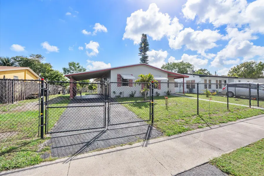 640 SW 28th Terrace, Fort Lauderdale, FL 33312 - #2