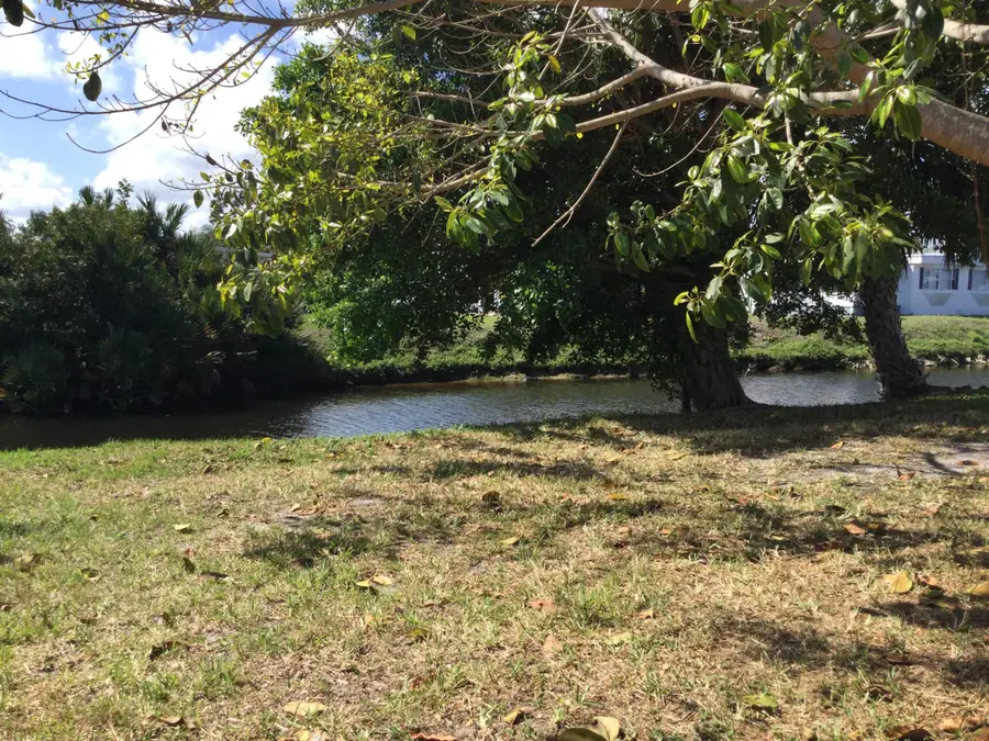 24 Golf Drive, Port Saint Lucie, FL 34952 - #3