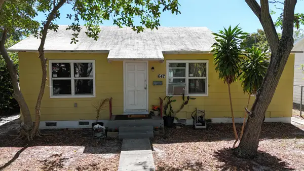 642 35th, West Palm Beach, FL 33407