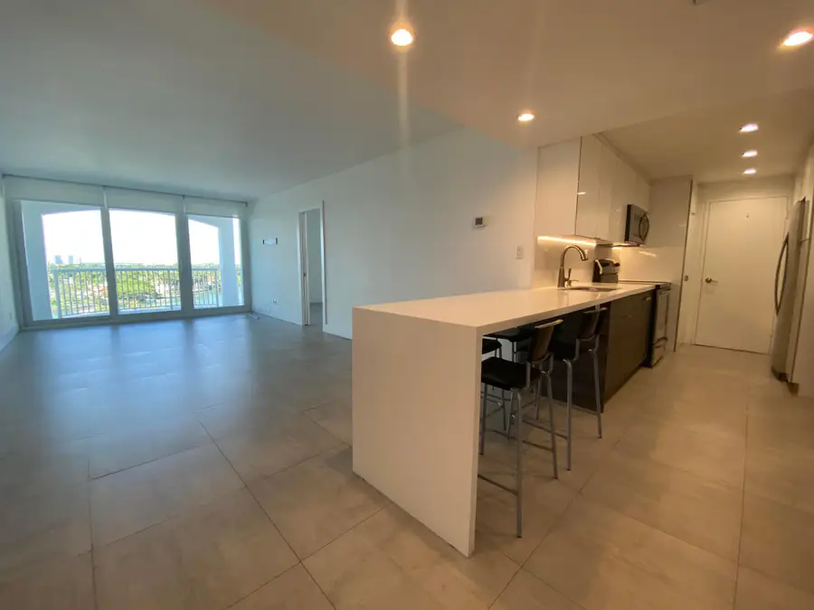 5401 Collins Avenue #620, Miami Beach, FL 33140 - #3