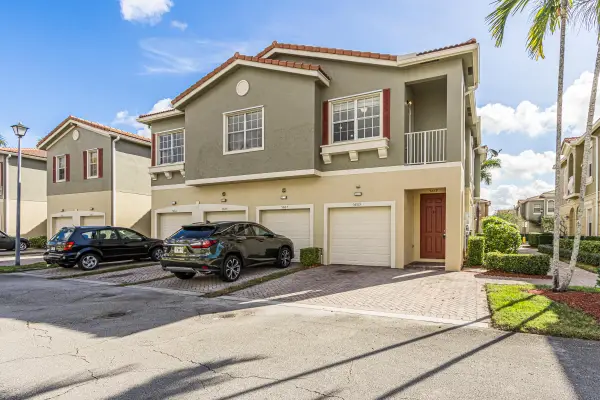 5869 Hampton Hills Boulevard, Tamarac, FL 33321