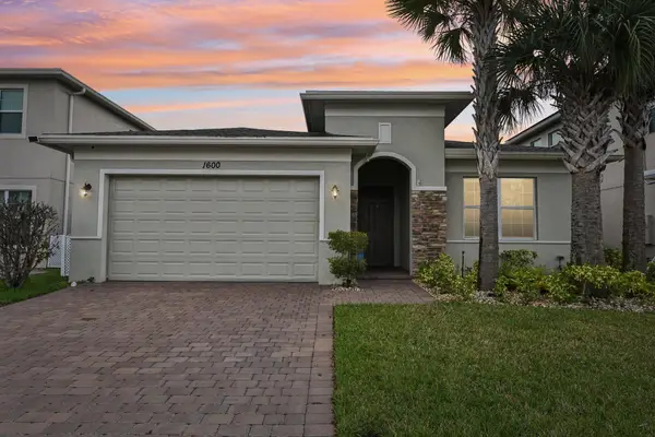 1600 NW Vivanco Street, Port St Lucie, FL 34986