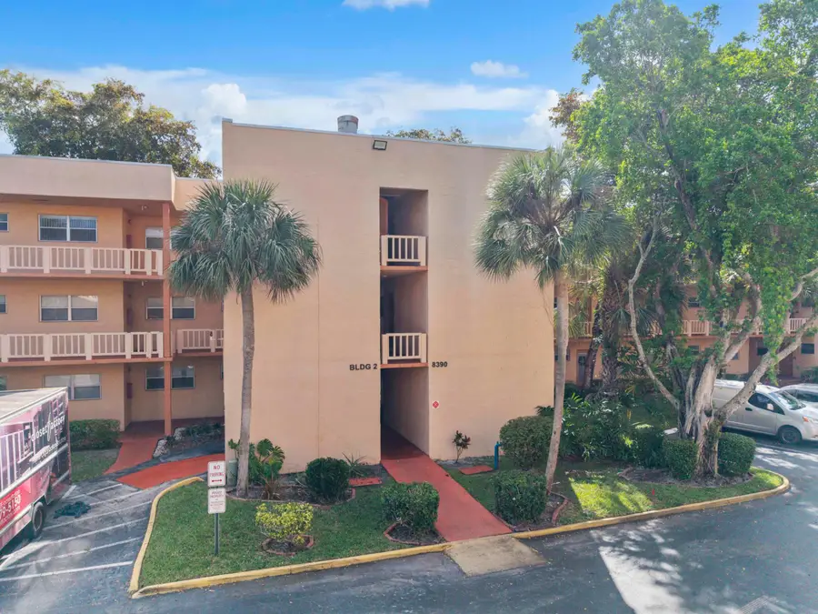 8390 Lagos De Campo Boulevard, Tamarac, FL 33321 - #2