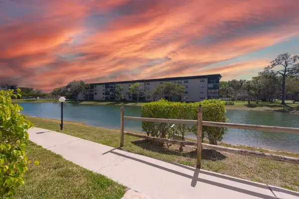 4940 E Sabal Palm Boulevard #108, Tamarac, FL 33319