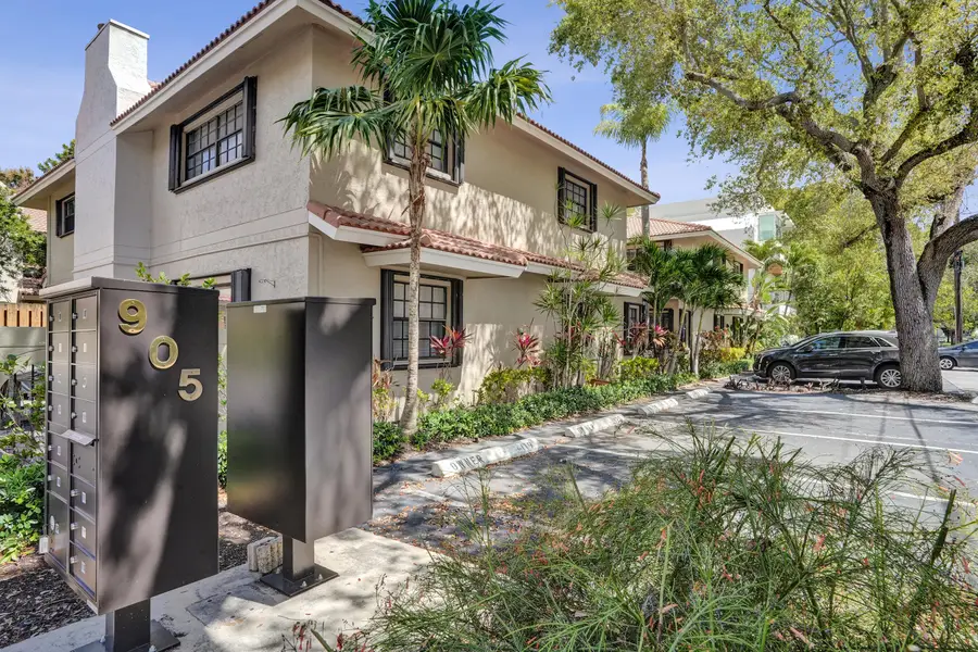 905 SE 12th Court #16, Fort Lauderdale, FL 33316 - #2