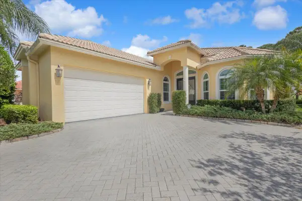 8332 Belfry Place, Port St Lucie, FL 34986