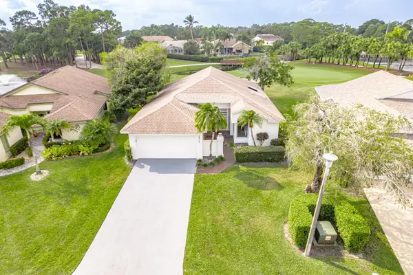 6878 Touchstone Circle, Palm Beach Gardens, FL 33418