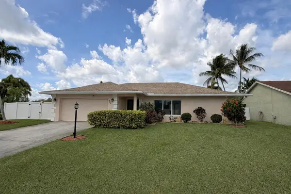 7597 N Nemec Dr Drive N, Lake Clarke Shores, FL 33406