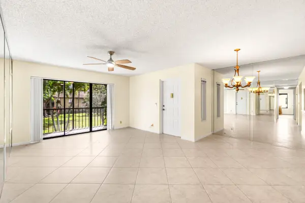 721 Sunny Pine Way #B2, Greenacres, FL 33415