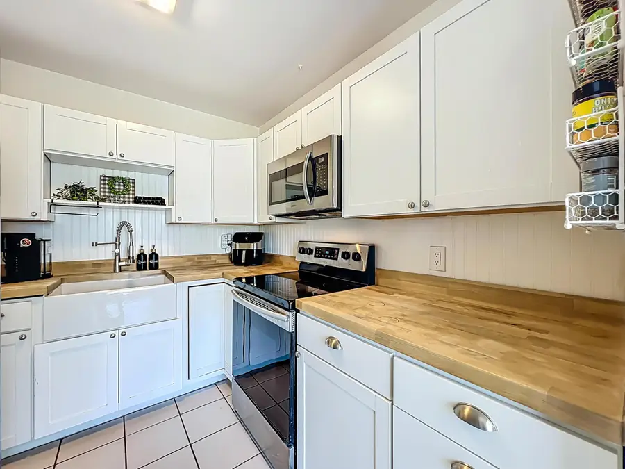 1090 Bianca Drive Ne, Palm Bay, FL 32905 - #2