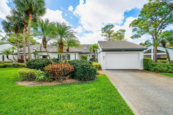 86 Cambridge Lane, Boynton Beach, FL 33436
