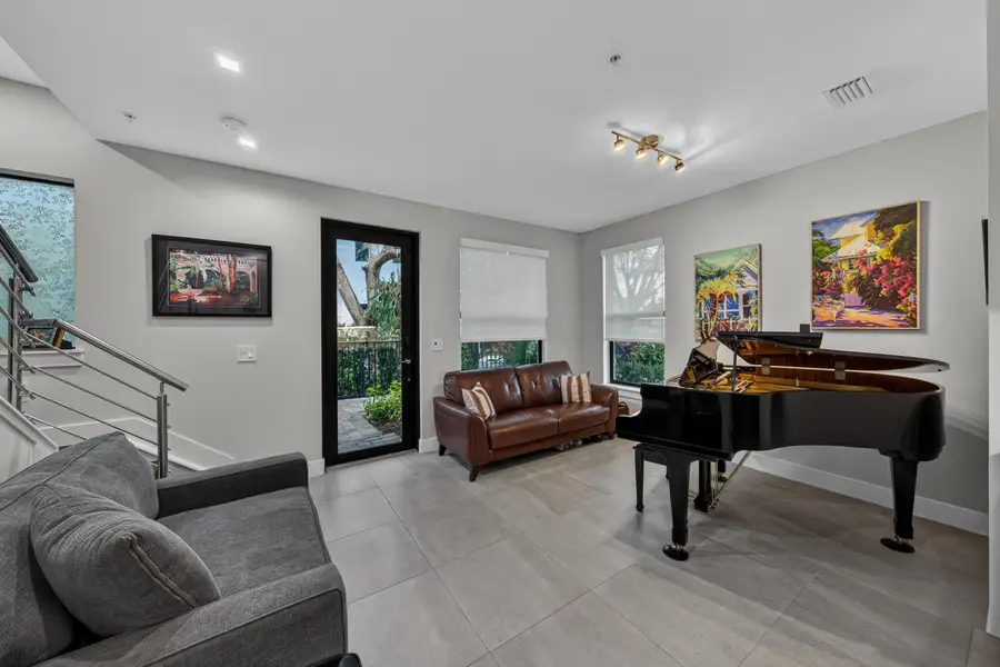 615 NE 22nd Drive, Wilton Manors, FL 33305 - #3