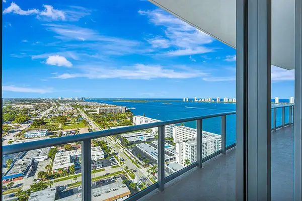 220 Lake Shore Drive #2105, Lake Park, FL 33403