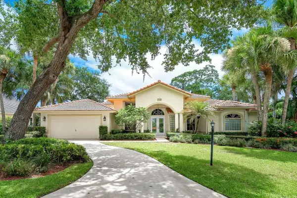 2805 Hampton Circle E, Delray Beach, FL 33445