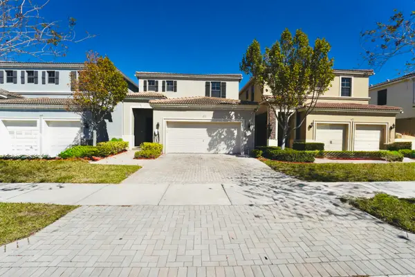 671 NE 191st Terrace, Miami, FL 33179