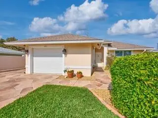 471 Neptune Road, Juno Beach, FL 33408