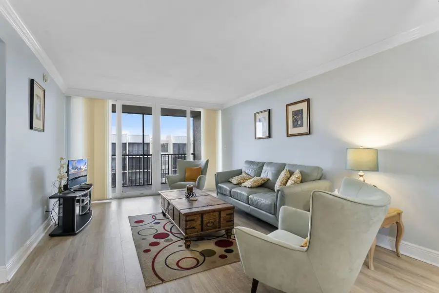 8 N Royal Palm Way #6040, Boca Raton, FL 33432 - #2