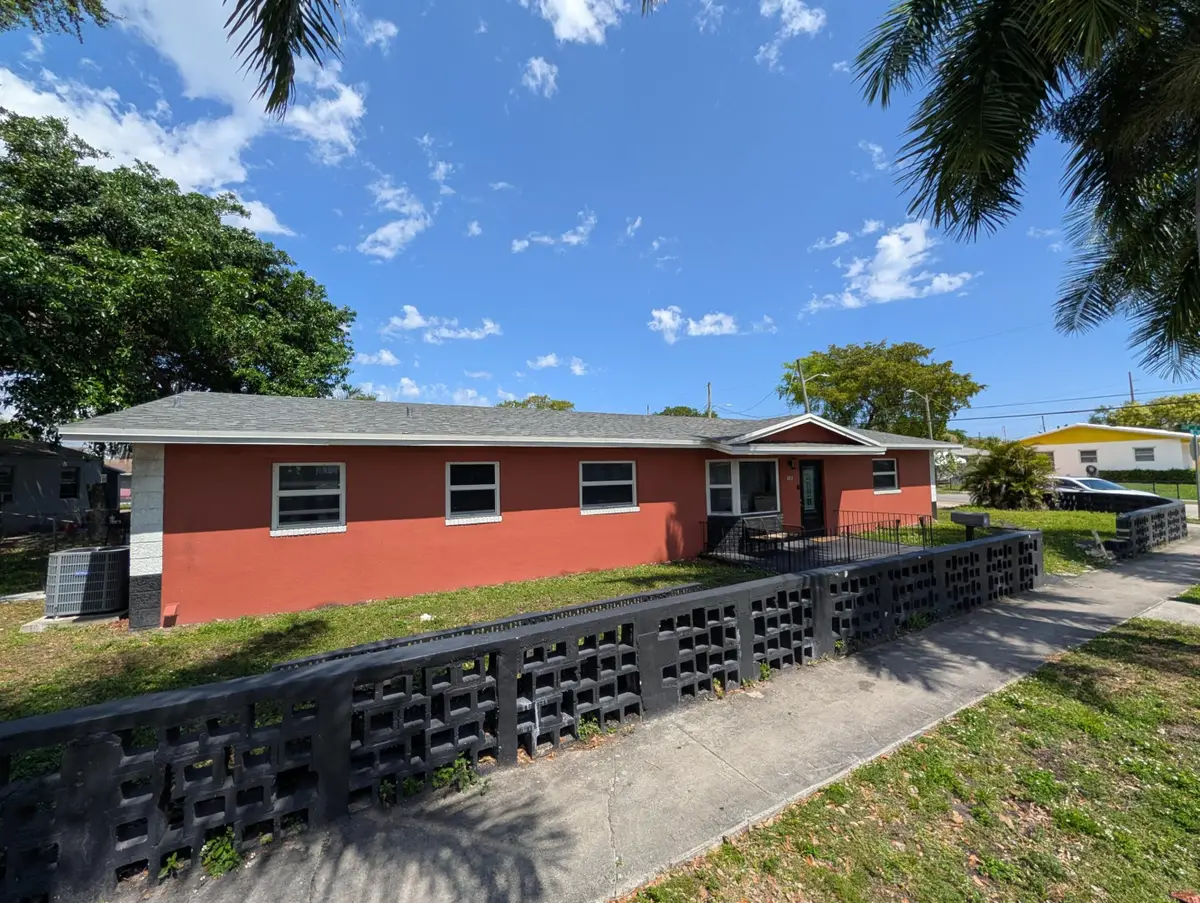 602 SW 1st Street, Dania Beach, FL 33004 - #1