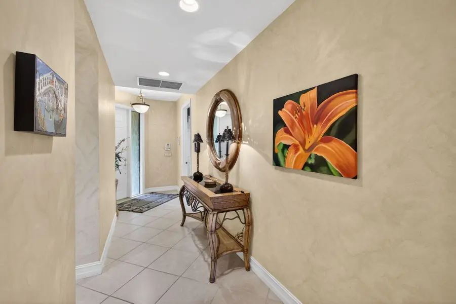 113 Palm Point Circle #A, Palm Beach Gardens, FL 33418 - #3