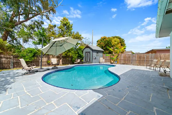 668 Snead Circle, West Palm Beach, FL 33413