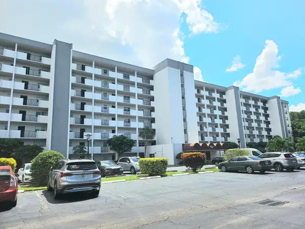 5860 NW 44th Street #412, Lauderhill, FL 33319