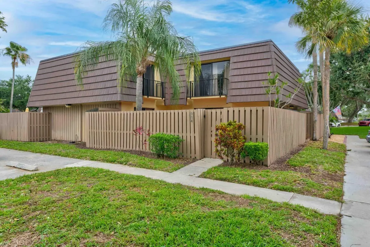 904 9th Court, Palm Beach Gardens, FL 33410 - #1