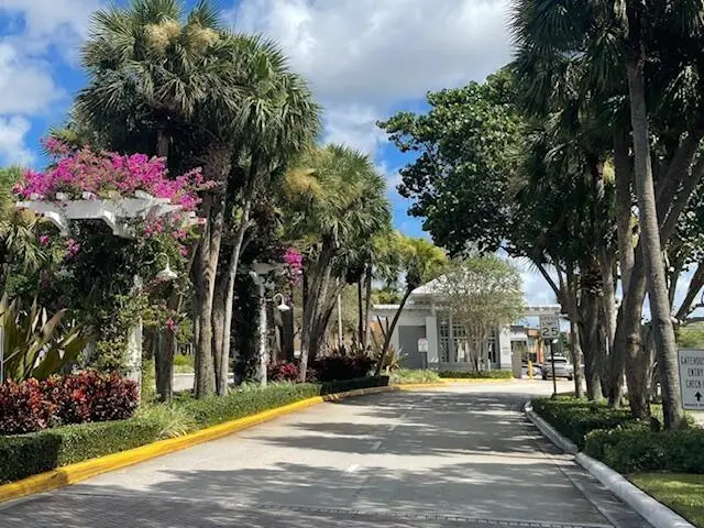 20 Valencia, Delray Beach, FL 33446 - #2