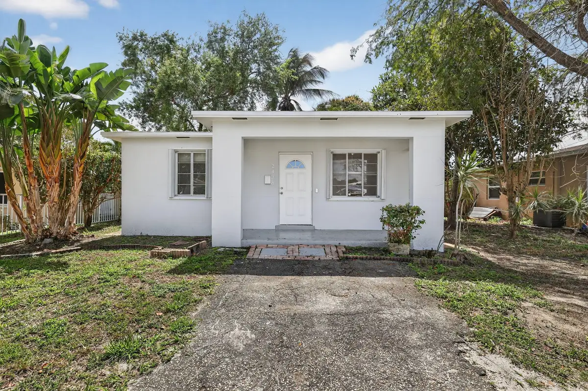 2438 Arthur Street, Hollywood, FL 33020 - #1