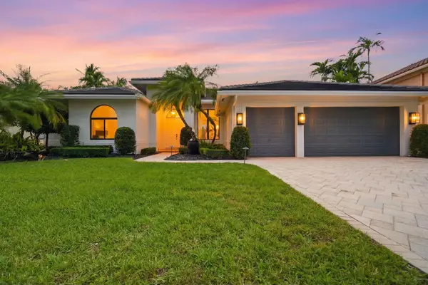 10995 Whitehawk Street, Plantation, FL 33324