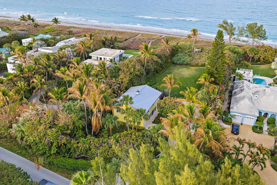 31 N Beach Road, Jupiter Island, FL 33455 - #2