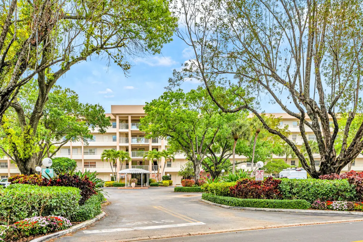 3970 Oaks Clubhouse Drive #401, Pompano Beach, FL 33069 - #1