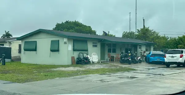 5626 SW 27th Street, West Park, FL 33023