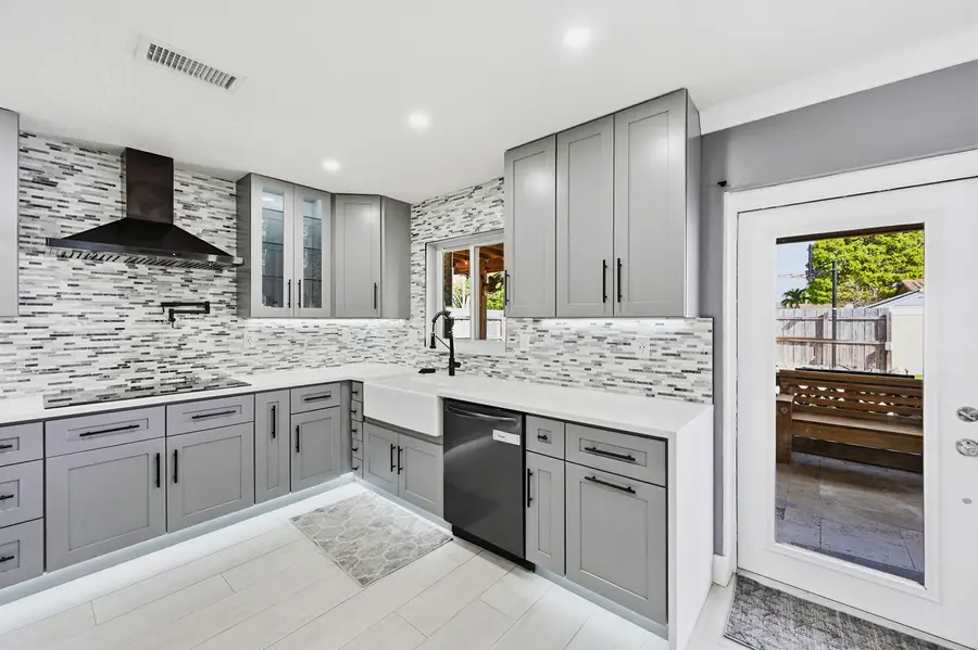 4001 NW 4th Court, Coconut Creek, FL 33066 - #3