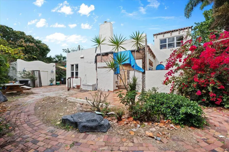 418 E Lakewood Road, West Palm Beach, FL 33405 - #2