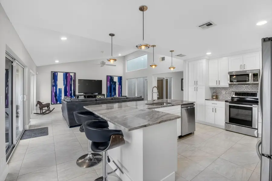 202 SW 29th Avenue, Delray Beach, FL 33445 - #2