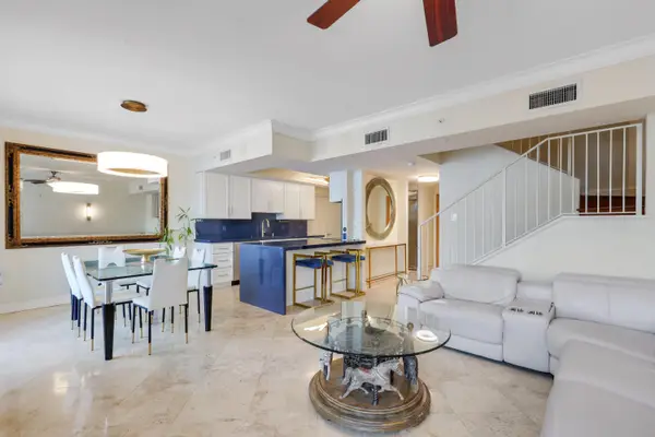 99 SE Mizner Boulevard, Boca Raton, FL 33432