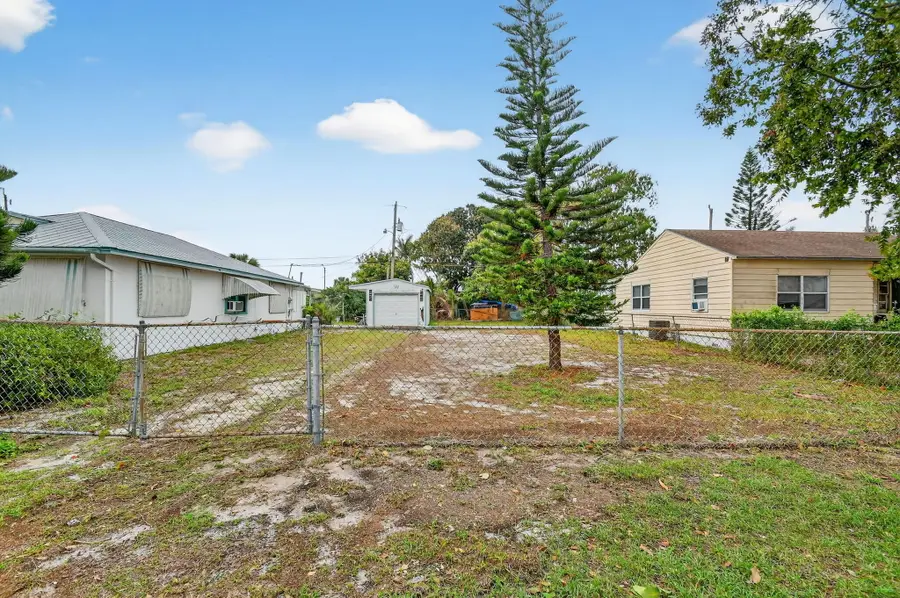 624 58th Street, West Palm Beach, FL 33407 - #2