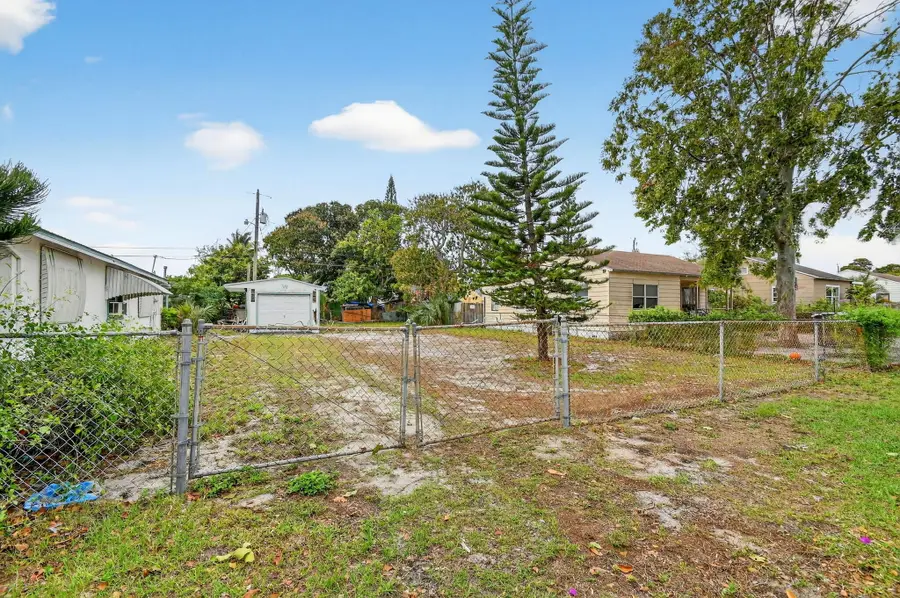 624 58th Street, West Palm Beach, FL 33407 - #3