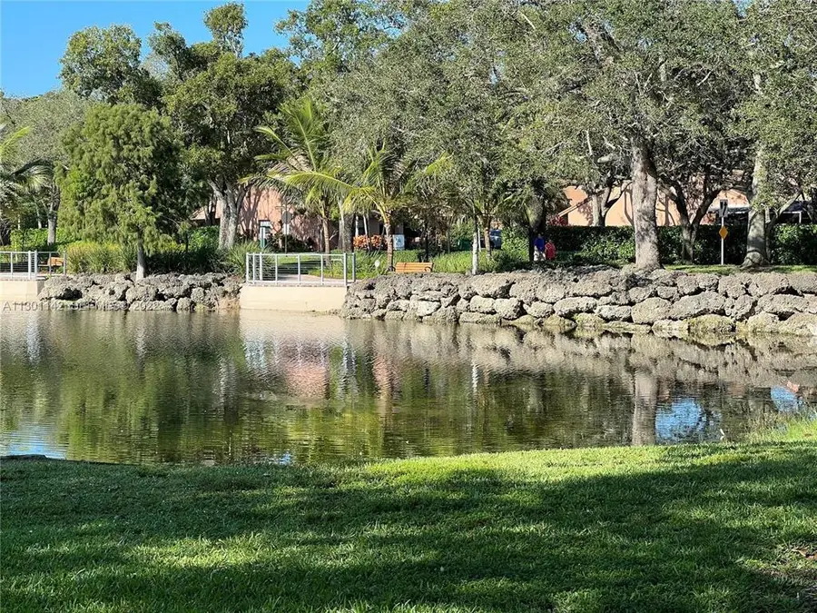 31 Chestnut Circle, Cooper City, FL 33026 - #2