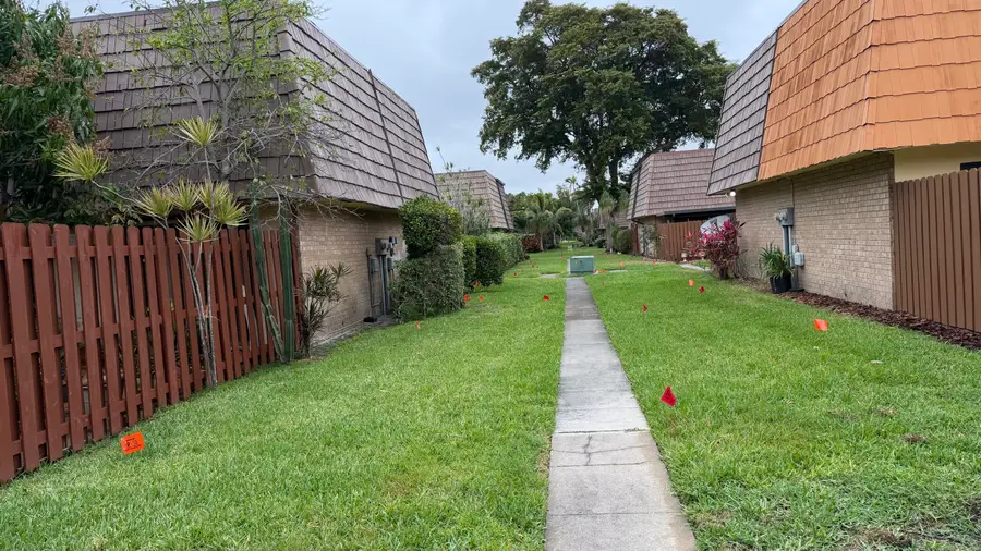 882 Springdale Circle #88-b, Palm Springs, FL 33461 - #2