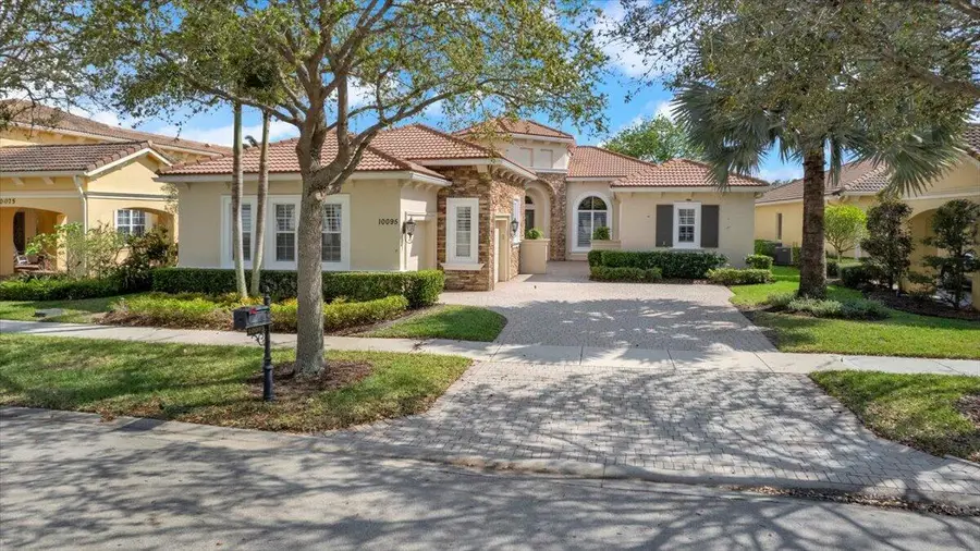 10095 SW Nuova Way, Port Saint Lucie, FL 34986 - #3