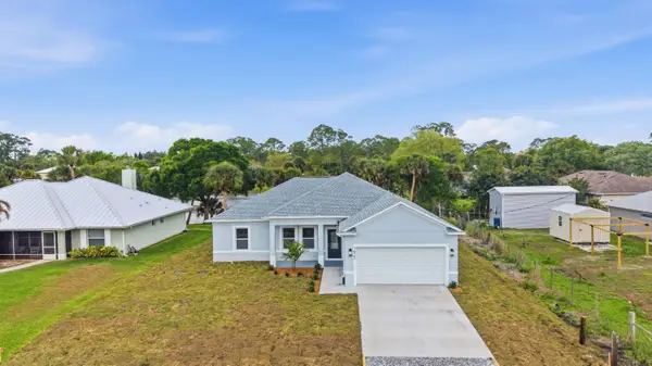 7825 92nd Court, Vero Beach, FL 32967