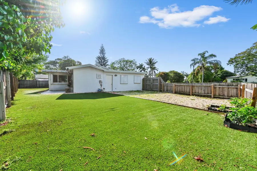 2898 SE 1st Place, Boynton Beach, FL 33435 - #2