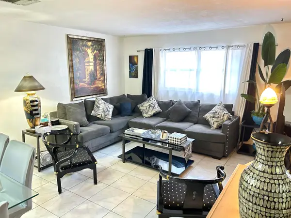 515 S Crescent Drive #107, Hollywood, FL 33021