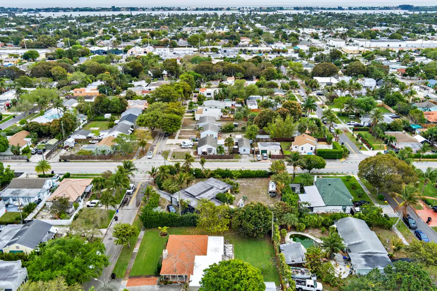 6301 Lake Avenue, West Palm Beach, FL 33405 - #3