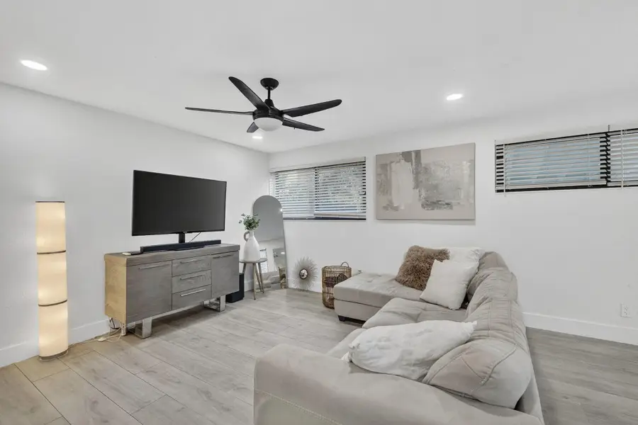 830 NE 59th Court, Oakland Park, FL 33334 - #3