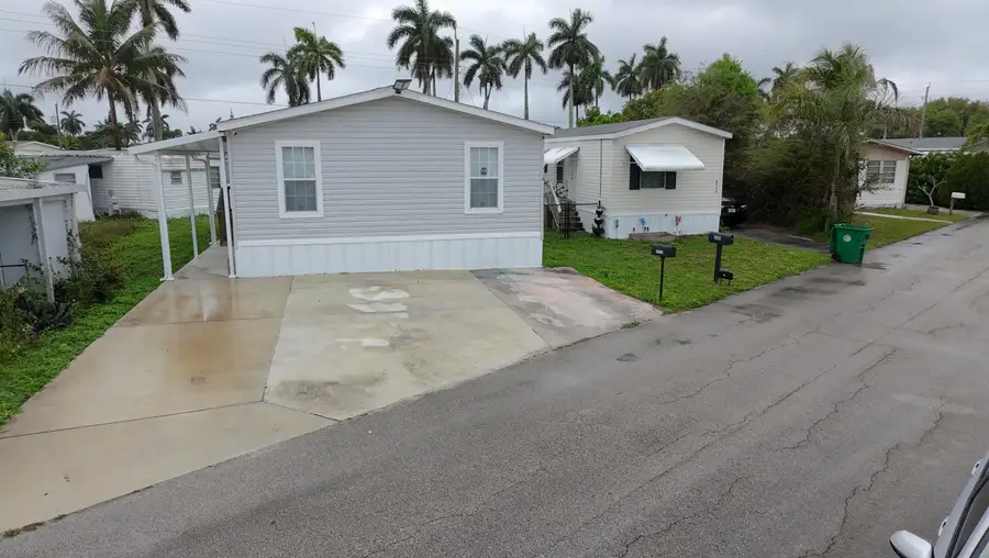 8516 SW 17th Court, Davie, FL 33324 - #2